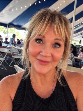 Meet your Posher, Lori